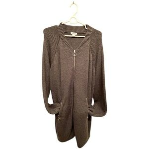 Anna Rose Gray, LS, zippered XL shawl.  Excellent condition.